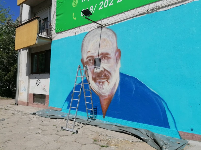 Mural dr Miodragu Laziću u Nišu 