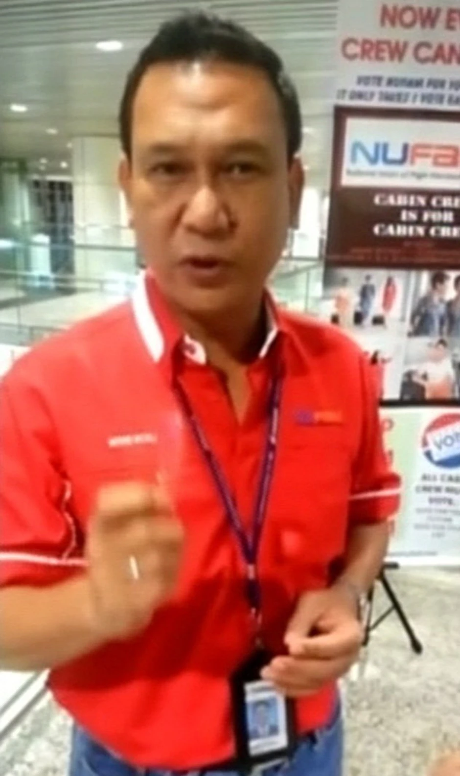 Stjuard napasnik: Sve je laž!