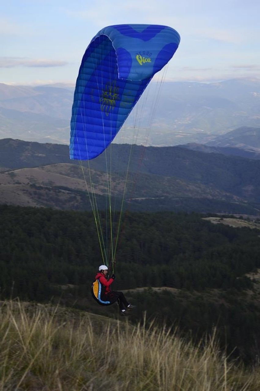 Najviše voli da leti nad Fruškom gorom, ali i nad Slovenijom i Indonezijom