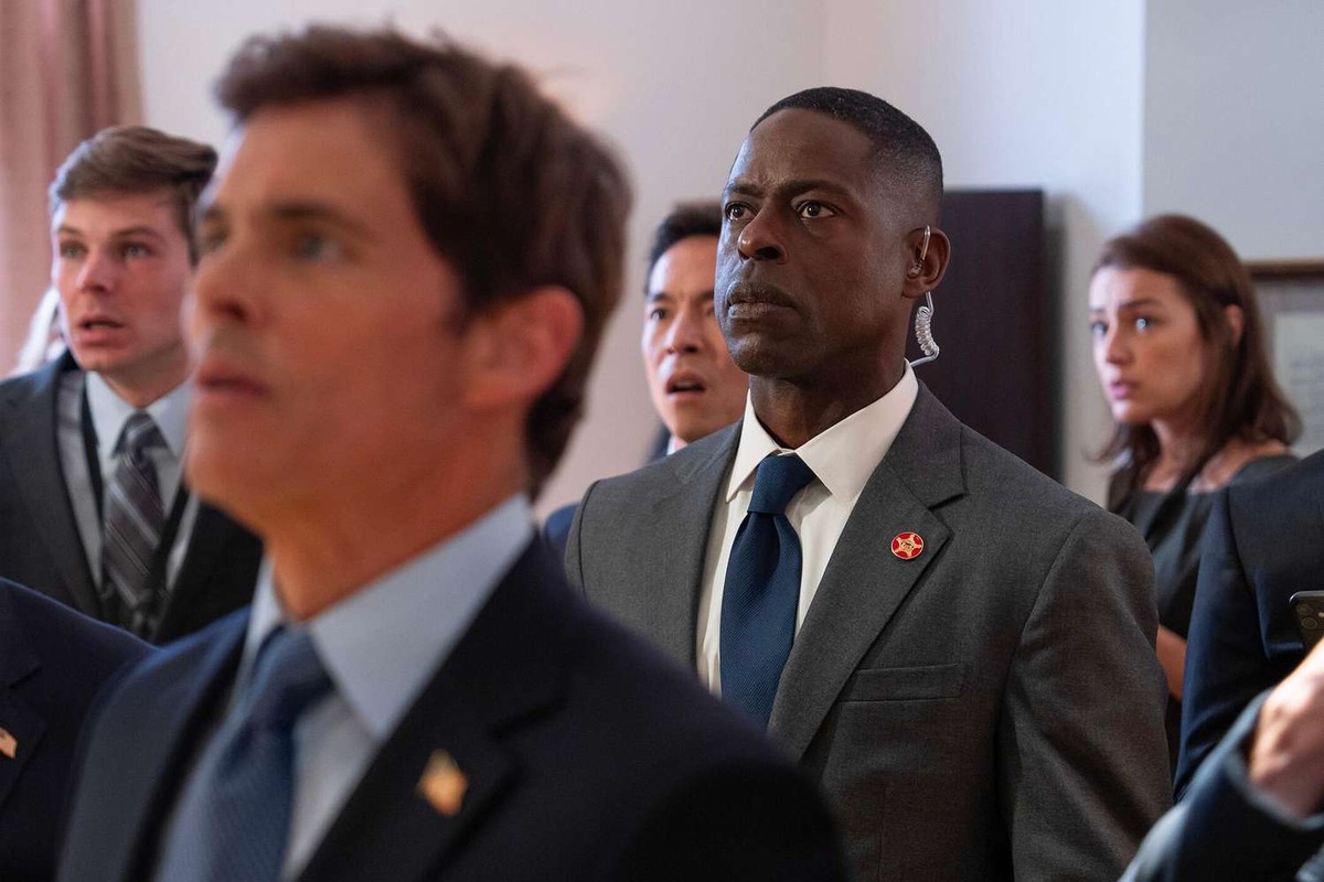 James Marsden i Sterling K. Brown w serialu "Paradise"