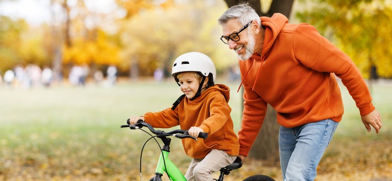 Ci seniorzy mogą otrzymać dodatkowo co miesiąc ponad 1800 zł z ZUS
