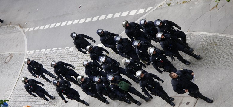 Trzech domniemanych terrorystów zatrzymanych w Niemczech. Przeszukanie w meczecie