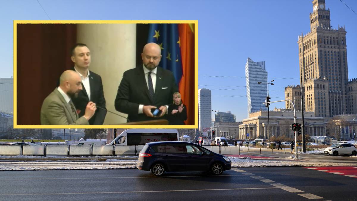 Obrady Rady Warszawy zostały przerwane (screenshot: twitter.com/MichaWojtcz)