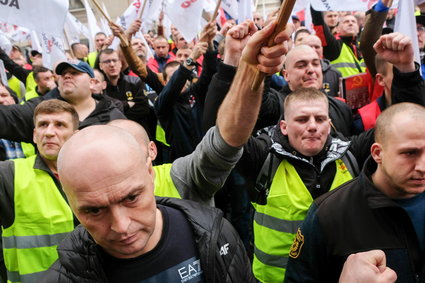 Morawiecki reaguje na protest górników. Radzi jechać do Brukseli