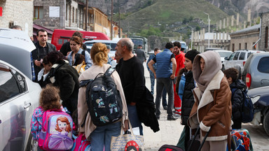 Ormianie masowo opuszczają Górski Karabach. "Los naszego biednego ludu przejdzie do historii"