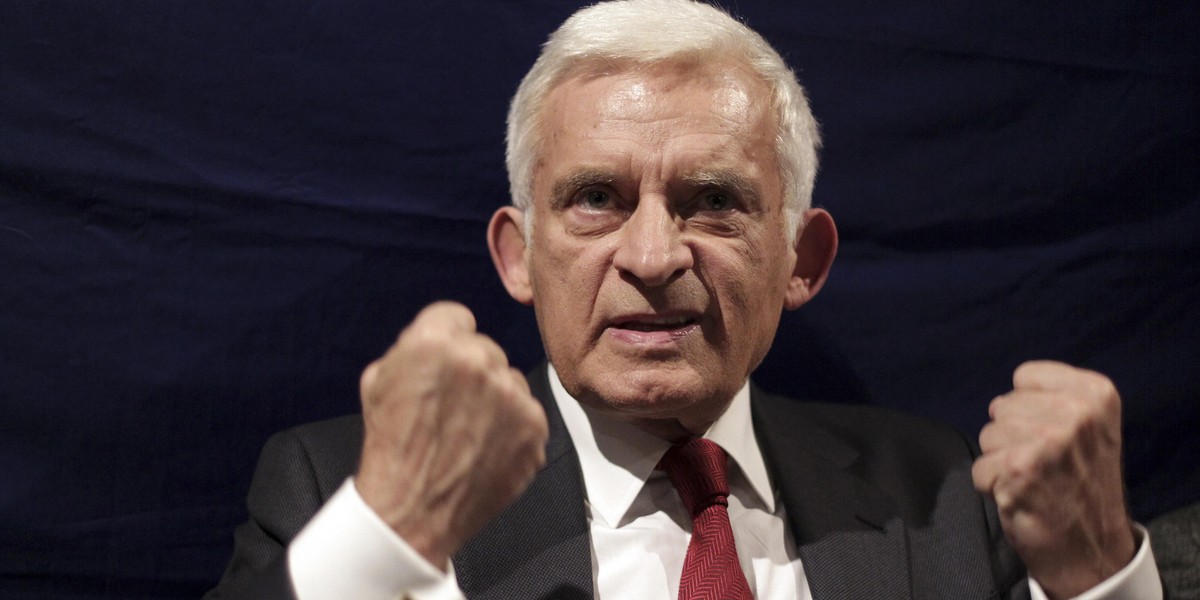 Jerzy Buzek krytycznie o reformie PiS