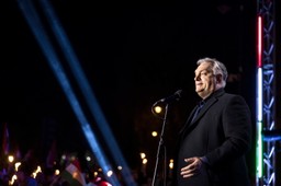 węgierska opozycja rośnie w siłę. trump wysyła posiłki orbanowi