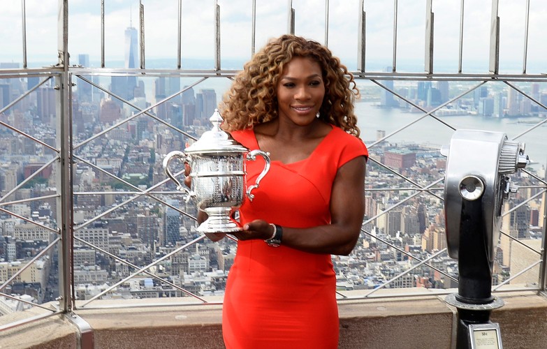 Seksowna sukienka i białe szpilki. Takiej Sereny Williams jeszcze nie widzieliście