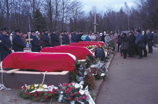Pogrzeb ofiar katastrofy promu Jan Heweliusz, Gdynia, 22 stycznia 1993 r.