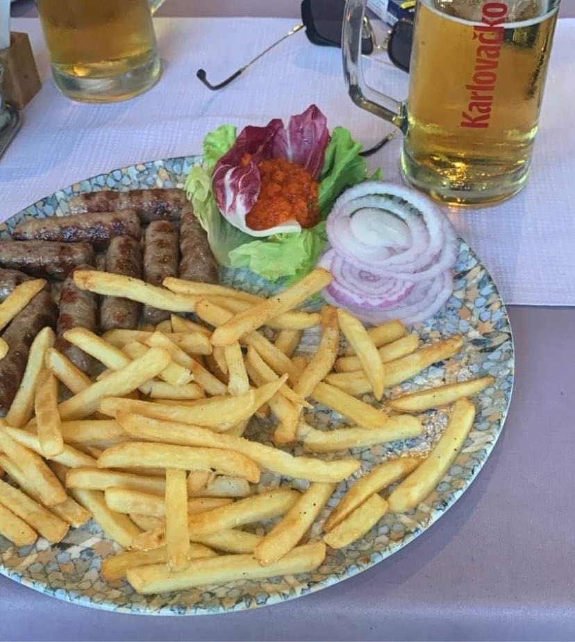 Čitateľ dovolenkuje v meste Biograd na Moru.