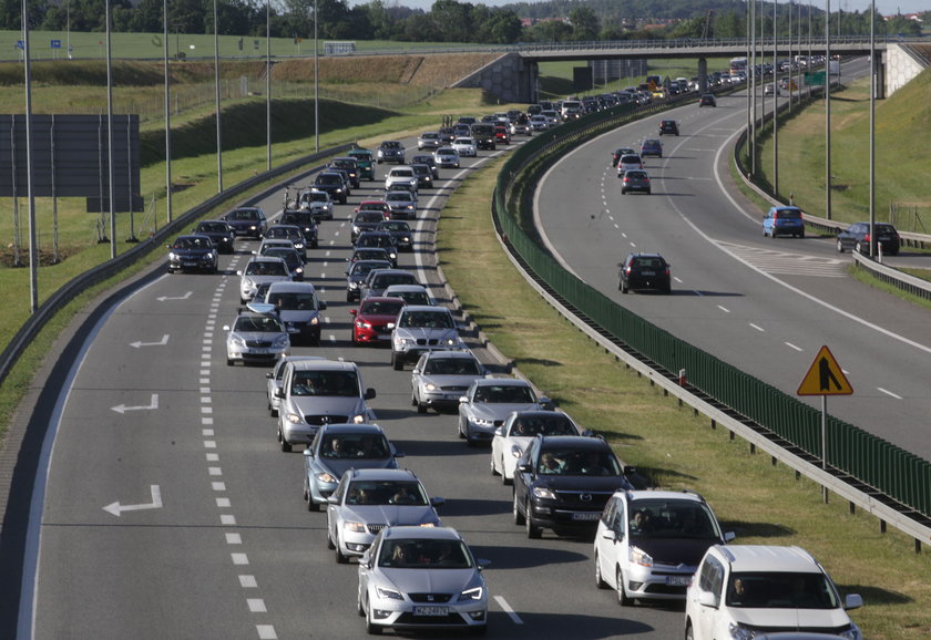 Na autostradzie w mig utworzył się spory korek