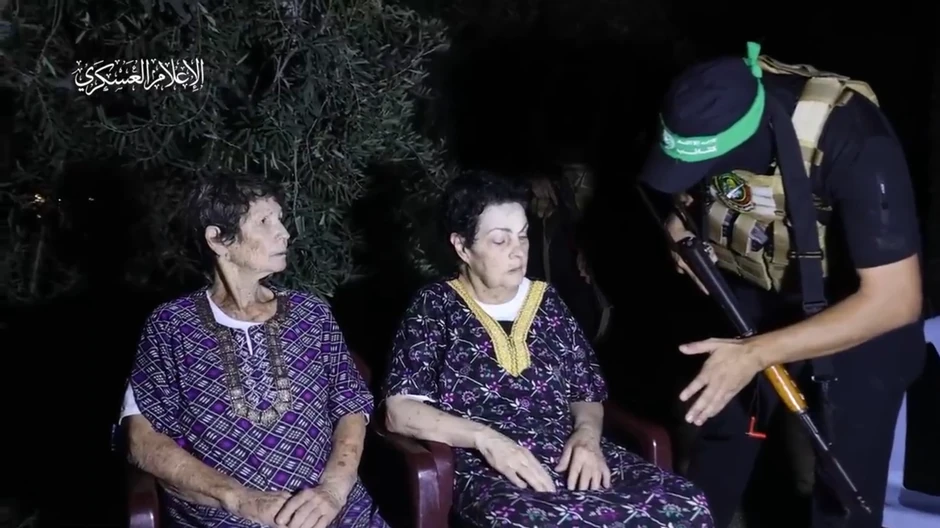 Dve žene koje su puštene na slobodu sa hamsovcima