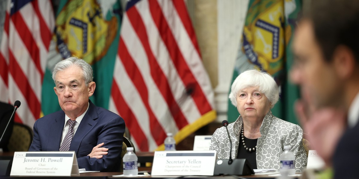 Szef Rezerwy Federalnej Jerome Powell i sekretarz skarbu USA Janet Yellen.