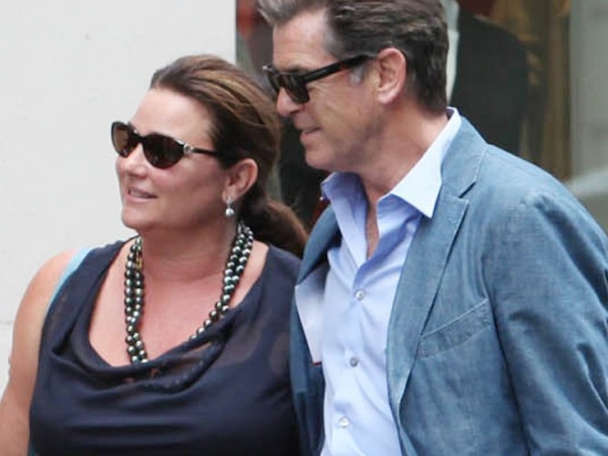 Pierce Brosnan i Keely Shaye Smith