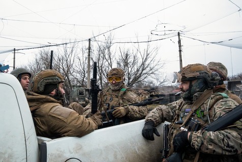 Storpedowali plany Putina. Zamiast szturmu w Donbasie musi gasić pożar na południu