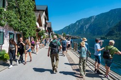 Mieszkańcy miasta wypromowanego przez serial protestują. Chodzi o tłumy turystów