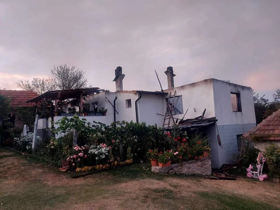 Kuća porodice nakon požara
