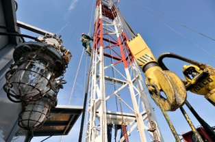 Europie grozi brak prądu. Ratunkiem może być gaz łupkowy w Polsce