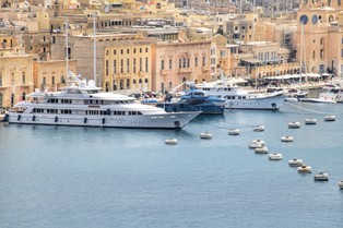 "City break" w listopadzie. Te kierunki turyści wybierają najczęściej