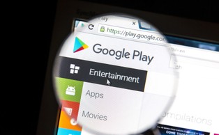 Google pozwany w Wielkiej Brytanii. Chodzi o opłaty od użytkowników Androida