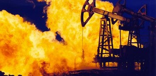 Ceny ropy spadają, a producenci pod ścianą