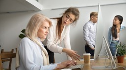 nierowne-traktowanie-a-mobbing-w-pracy