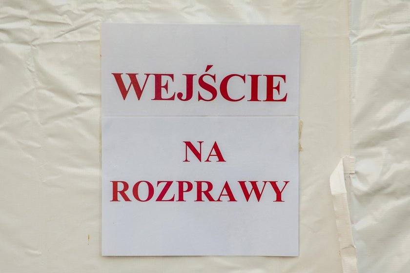 Przed sądem w Krakowie stanęły namioty