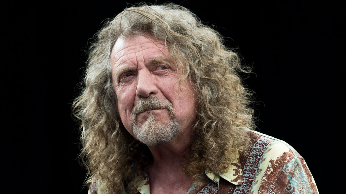 Według najnowszych doniesień brytyjskiego tabloidu "The Mirror", Robert Plant odrzucił wartą 800 milionów dolarów ofertę dotyczącą reaktywacji legendarnej grupy Led Zeppelin. Wokalista zaprzecza plotkom, twierdząc, że nie odrzucił oferty, ponieważ nigdy jej nie otrzymał.