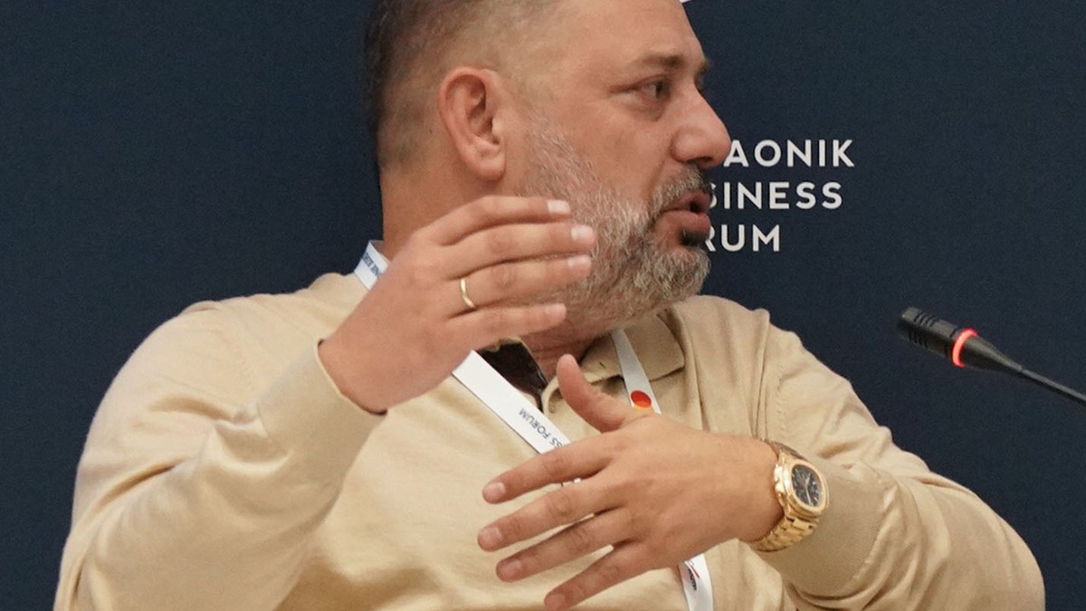 PRE TRI MESECA JE SA PRELEPOM ŽENOM DOBIO BLIZANCE Branko Babić je doživeo težak udes, a evo zašto NIJE PRAVIO PROSLAVU kad su mu se rodila deca