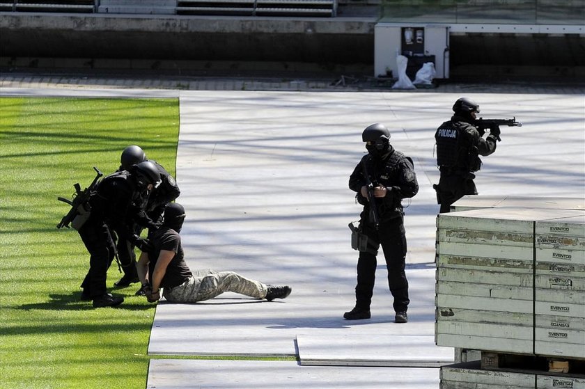 Atak terrorystyczny na stadionie