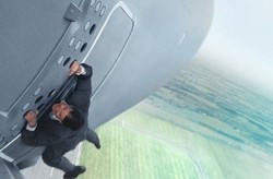 Tom Cruise znów zwisa. Pełny zwiastun "Mission: Impossible - Rogue Nation"!