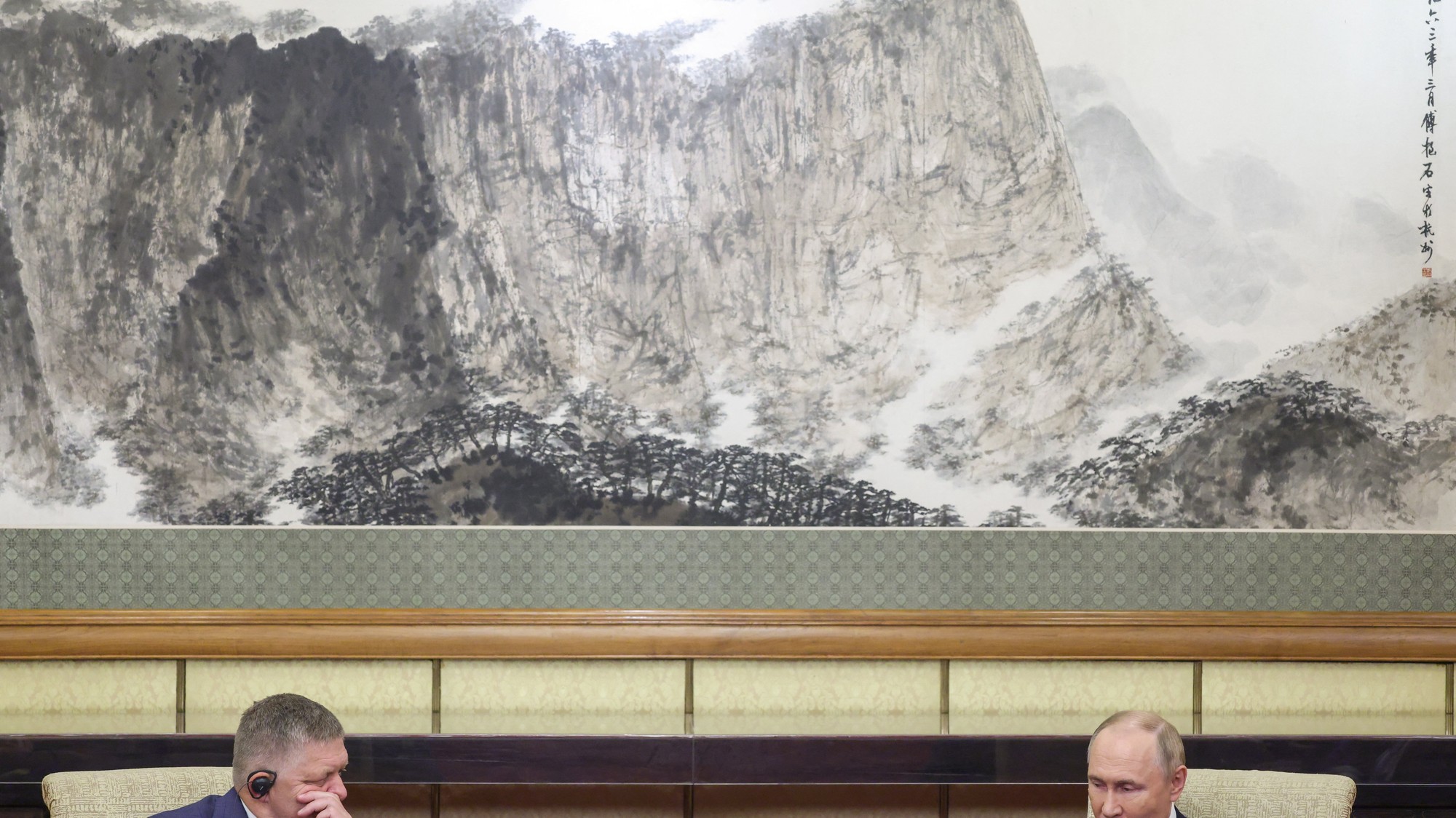 Robert Fico a Vladimir Putin v Pekingu