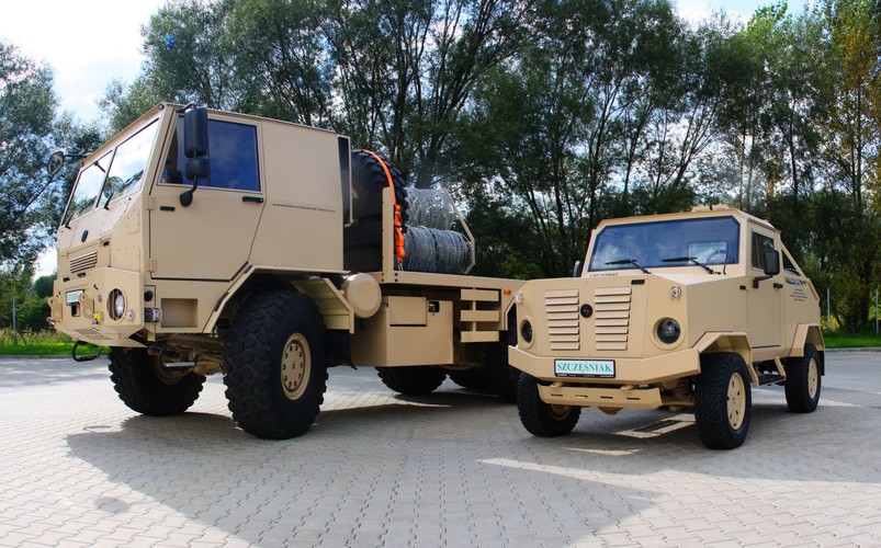 Kołowa Platforma Wysokiej Mobilności i Lekki Samochód Terenowy LPT-01