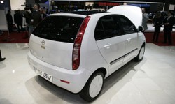 Tanie auto na prąd przyjedzie z Indii