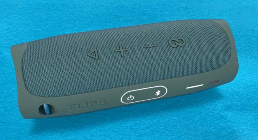 JBL Flip 5 im Test: Mono statt Stereo? Eine gute Idee! | TechStage