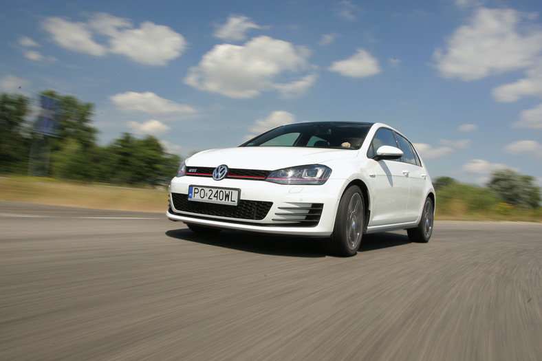 Top 5 używanych hot hatchy: VW Golf VII GTI. 67 100 zł z 2013 r.