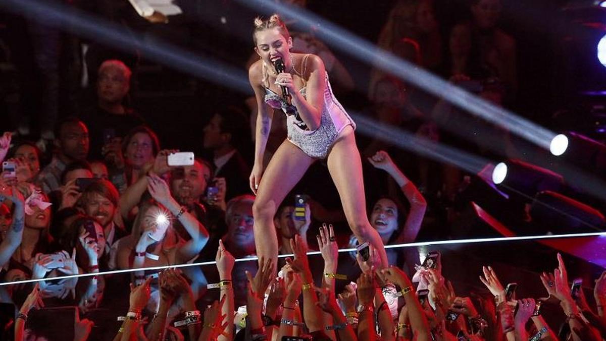 Miley Cyrus MTV Music Awards