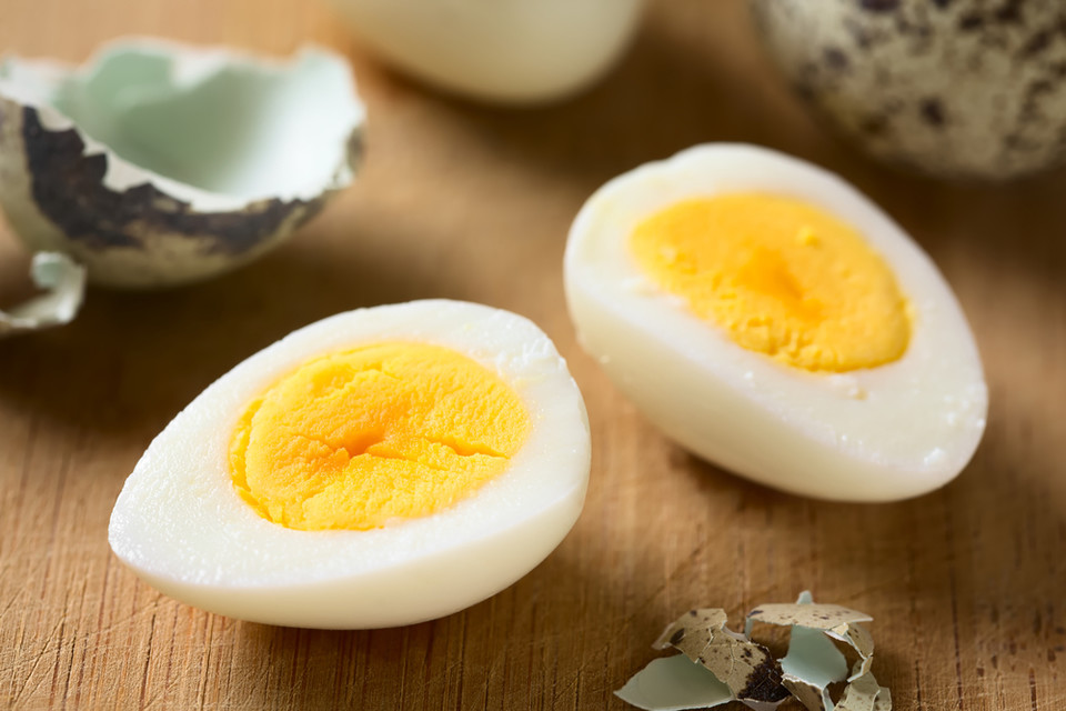 Jak sprawdzić, czy jajko jest świeże? - Onet Gotowanie
