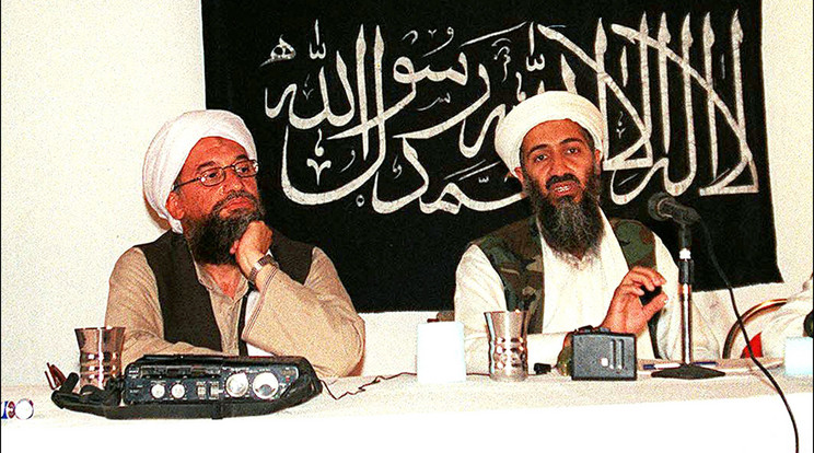 Zavahiri elődjével, Oszama bin Ladennel, akit egy amerikai kommandós csapat likvidált Pakisztánban / Fotó: Northfoto