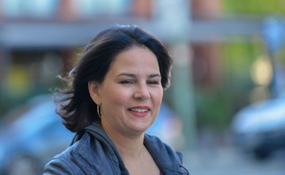 Baerbock: Niemcy zakończą import ropy z Rosji do końca roku