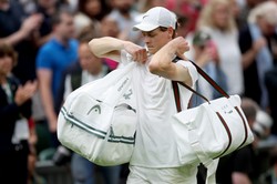 Wimbledon. Lider światowego rankingu tenisistów spakował się i wraca do domu