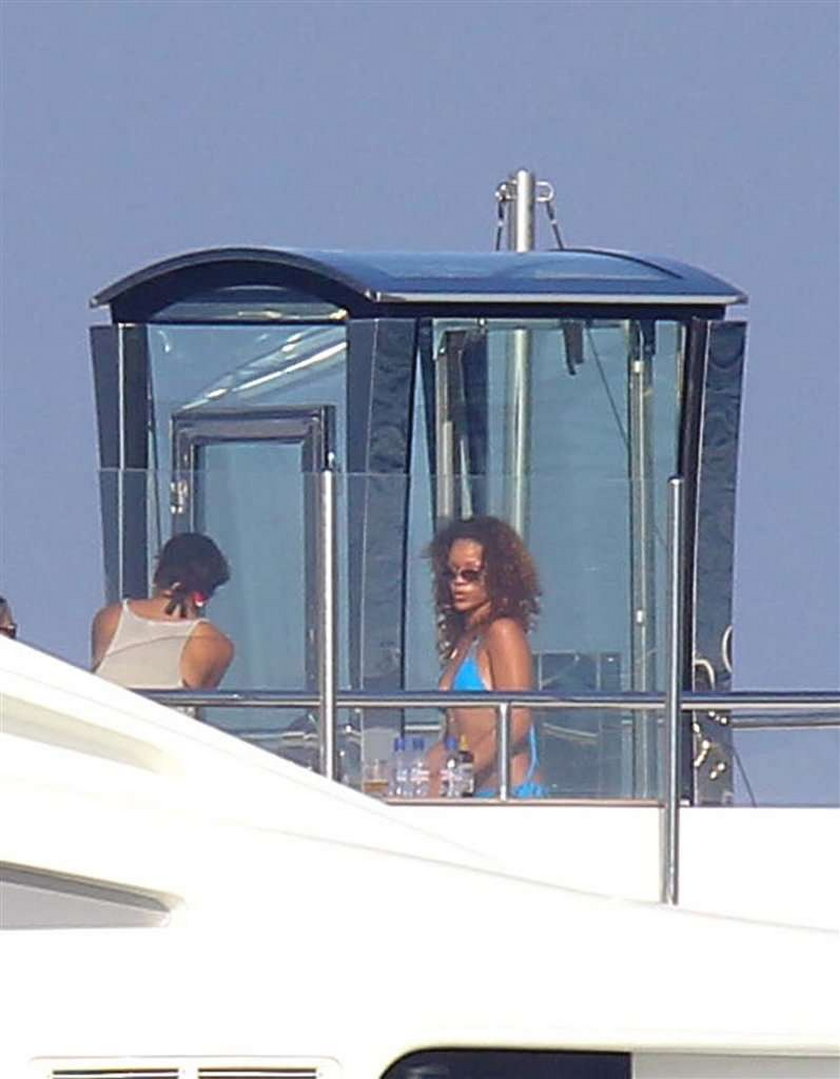 Rihanna w bikini
