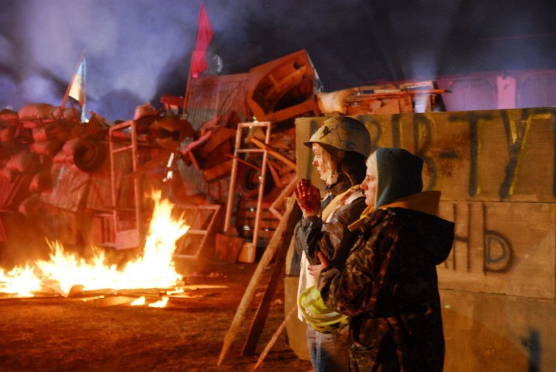 Reżyserem ukraińskiego serialu „Gwardia” jest Aleksie Szapariew, scenariusz napisał Nikoła Rybałka. To pierwsza filmowa próba ukazania wydarzeń, które dzieją się teraz na Ukrainie.