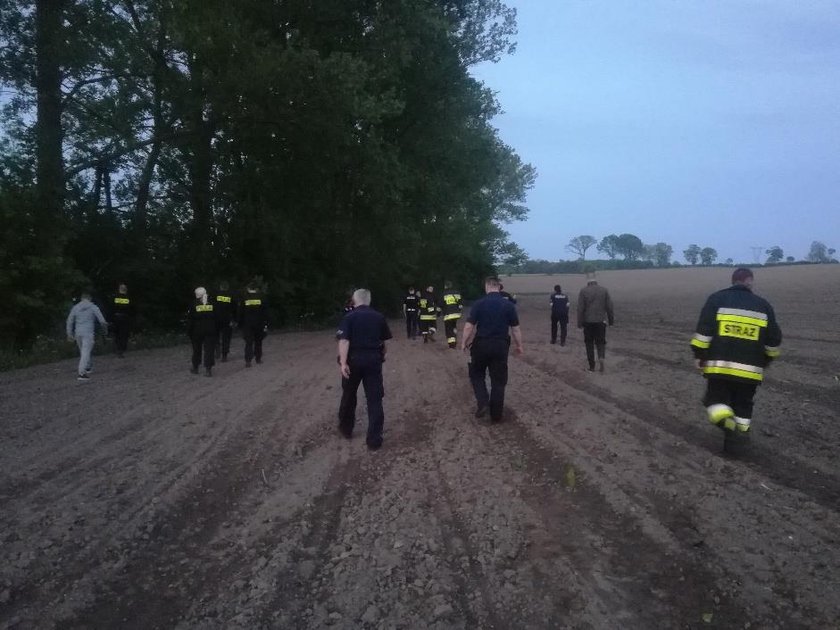 Policjanci szukali zaginionej kobiety.