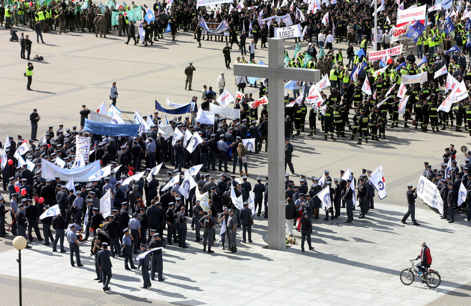 WARSZAWA MANIFESTACJA OPZZ i NSZZ &amp;quot;SOLIDARNOŚĆ&amp;quot; BUDŻETÓWKA P