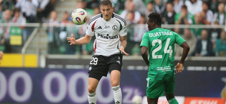 Legia Warszawa przerwała serię porażek. Radomiak Radom podarował jej trzy gole