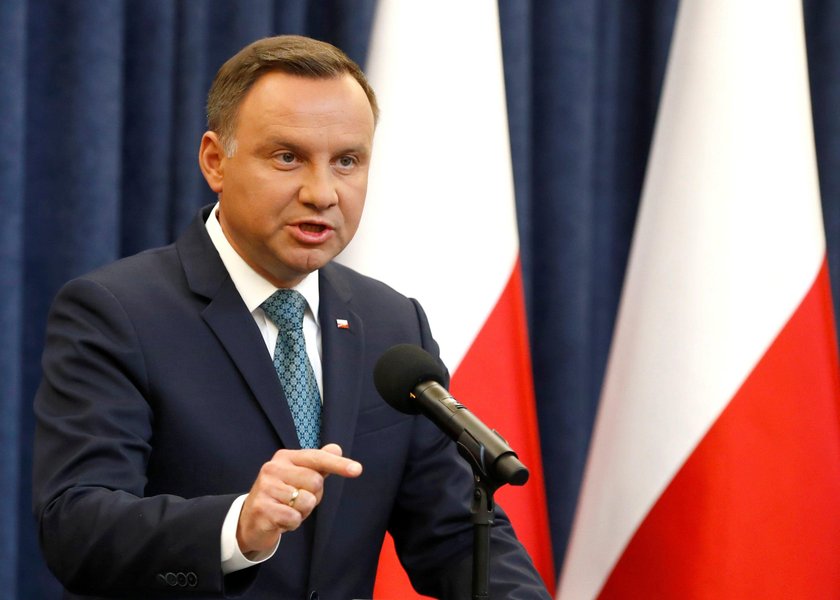 Andrzej Duda i Emmanuel Macron rozmawiali o sądach