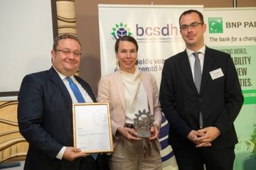Kiss Idadesign directorDVM Group Kft.Célorientáltság, dinamizmus, kezdeményezőkészség és erős fenntarthatósági szemlélet jellemzi, innovatív gondolkodása másokat is motivál arra, hogy új nézőpontokat keressenek.