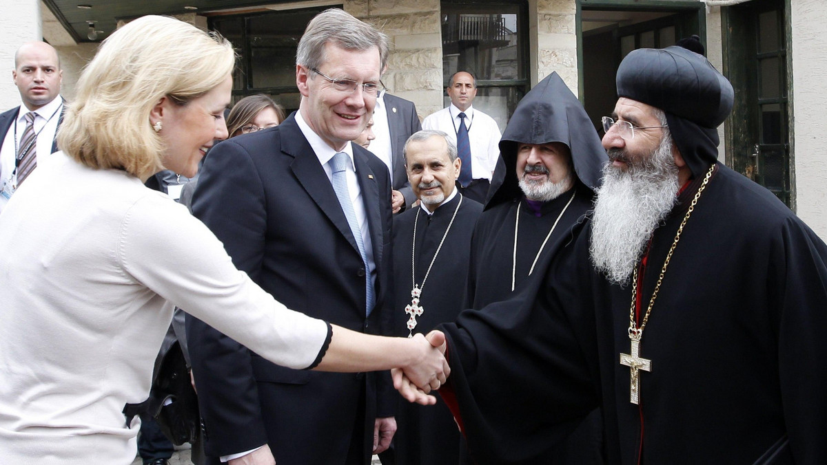 Podczas mszy ekumenicznej w Tarsie na południu Turcji, w której uczestniczył prezydent Niemiec Christian Wulff, tureccy chrześcijanie żądali dla siebie pełnej wolności religii.