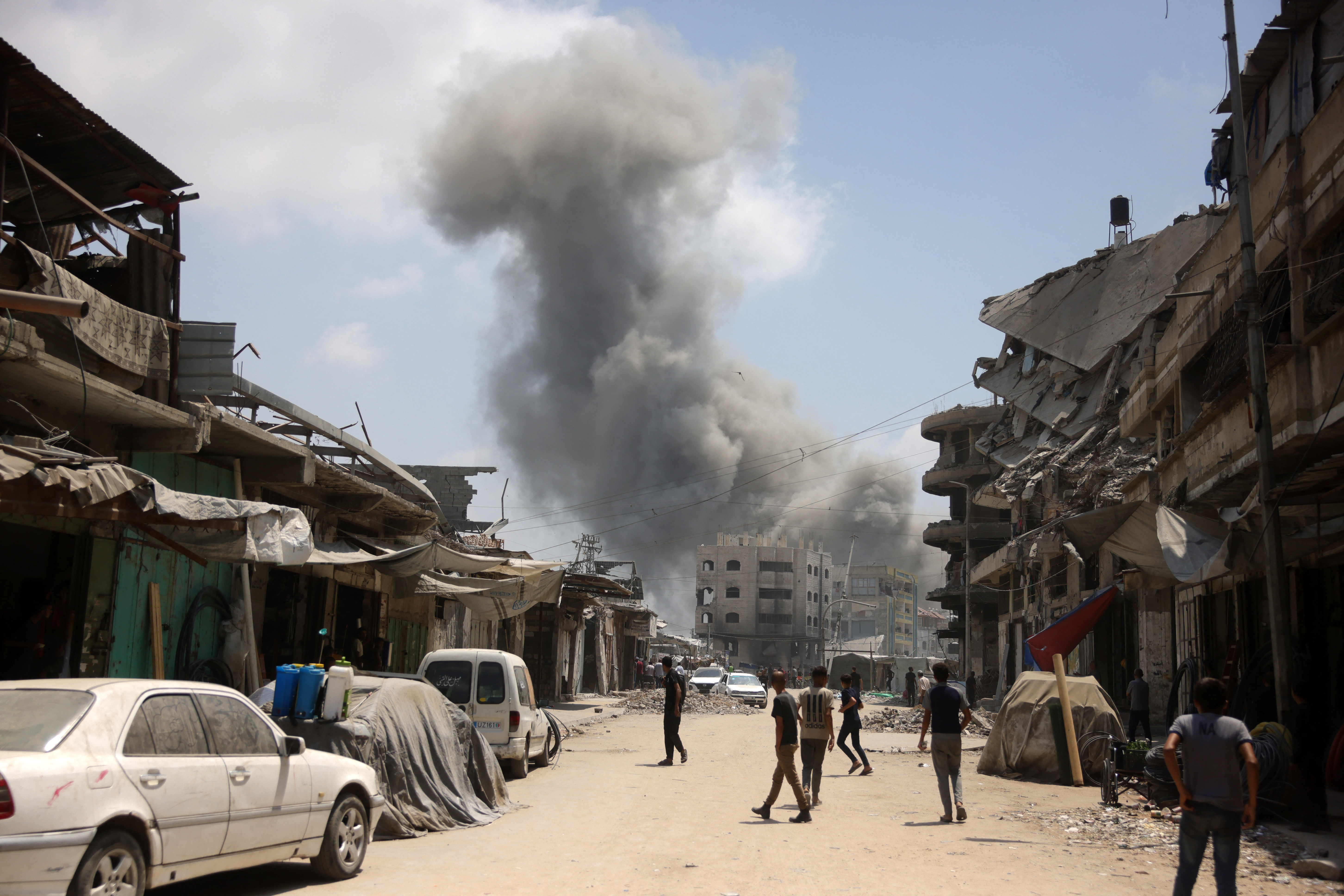 Gaza : 22 Palestiniens tués, quartier de Zeitoun assiégé